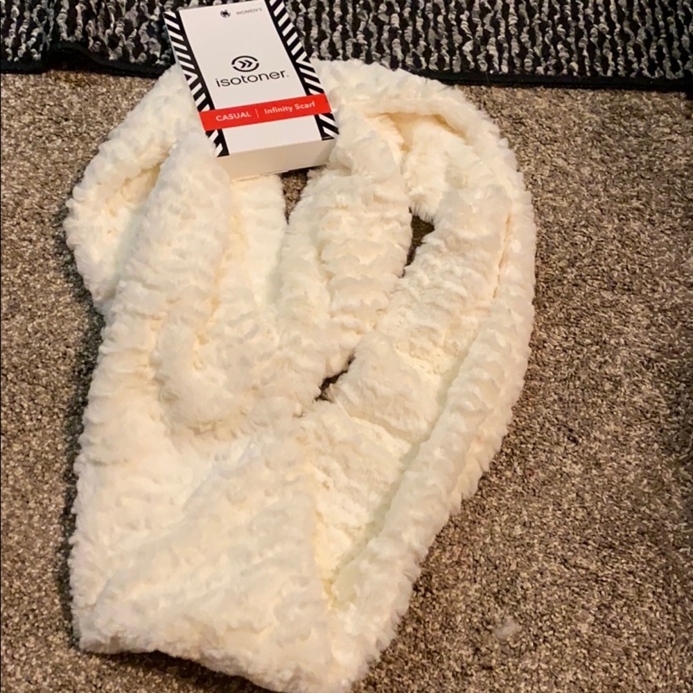 Infinity scarf